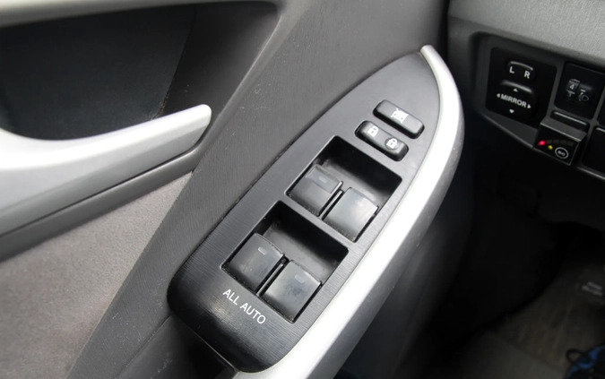 Toyota Prius cena 38300 przebieg: 206337, rok produkcji 2011 z Płock małe 704
